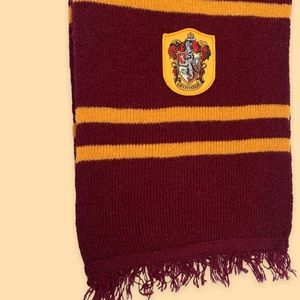 Wizarding World of Harry Potter Gryffindor Scarf in House Colors (O/S)